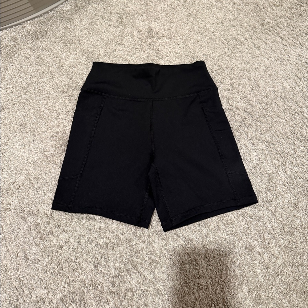 American Eagle Everything Pocket High-Waisted Biker Short